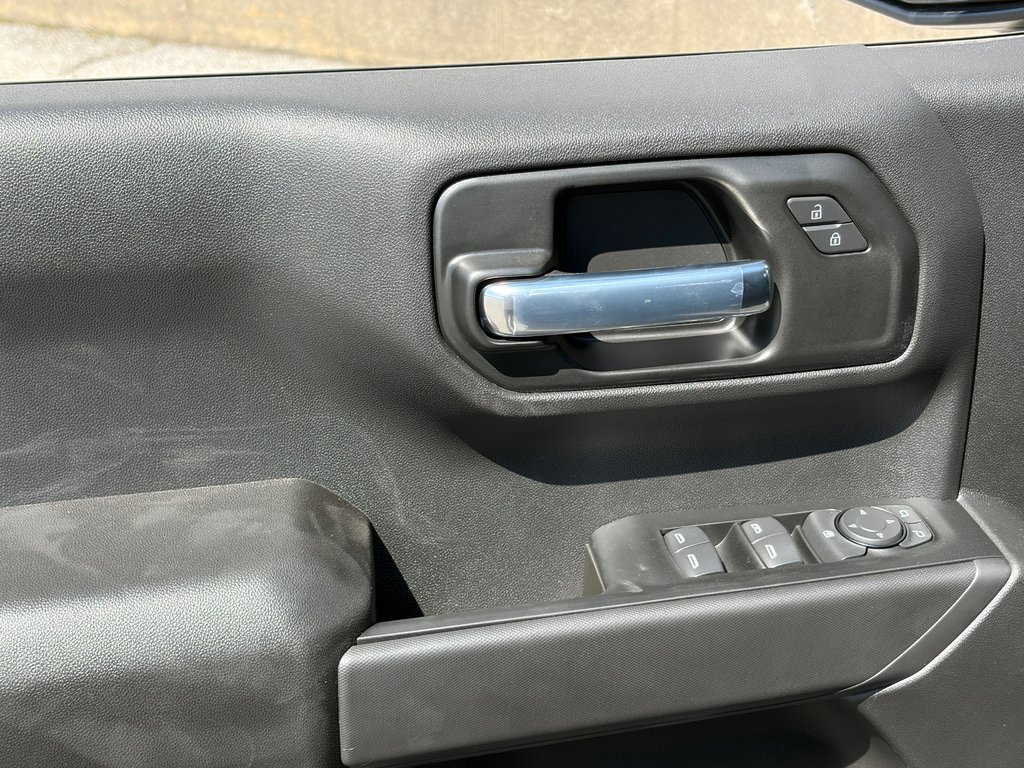 2026 Chevrolet Silverado 1500 in Joliette, Quebec - 11 - w1024h768px