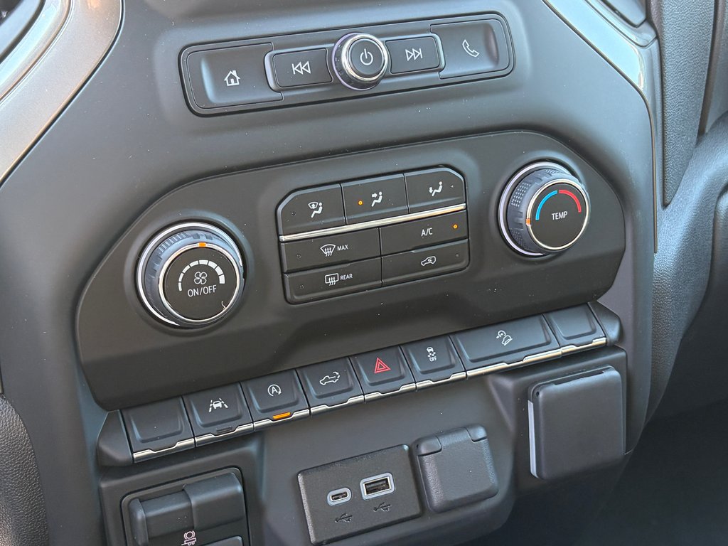 2026 Chevrolet Silverado 1500 in Joliette, Quebec - 16 - w1024h768px