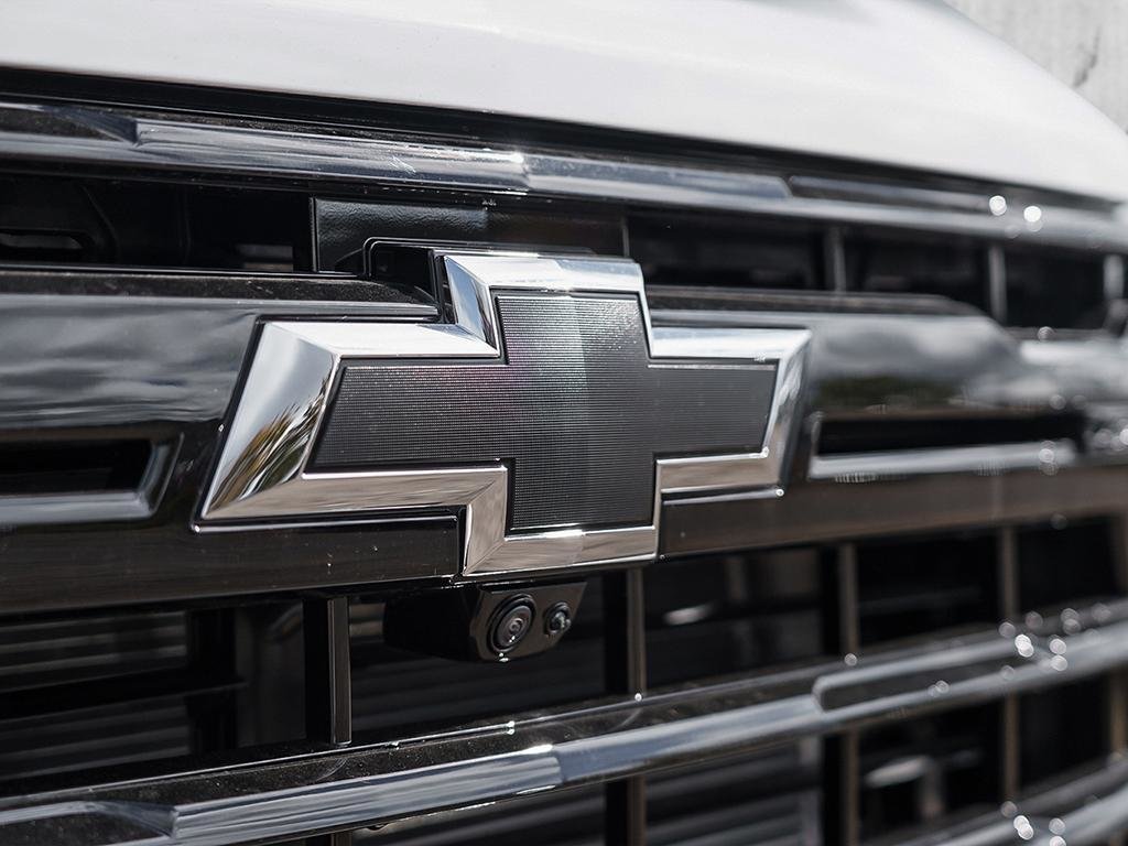 2026 Chevrolet Silverado 2500 HD in Joliette, Quebec - 8 - w1024h768px