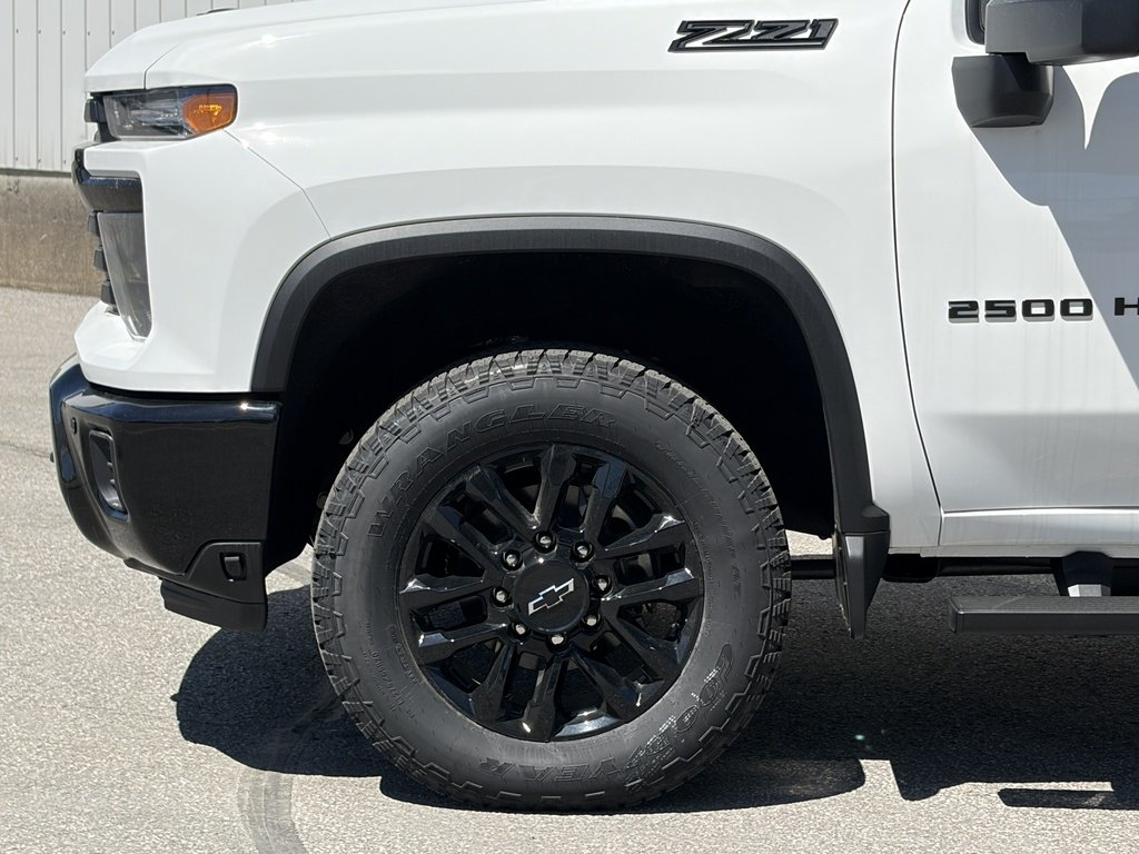 2026 Chevrolet Silverado 2500 HD in Joliette, Quebec - 6 - w1024h768px
