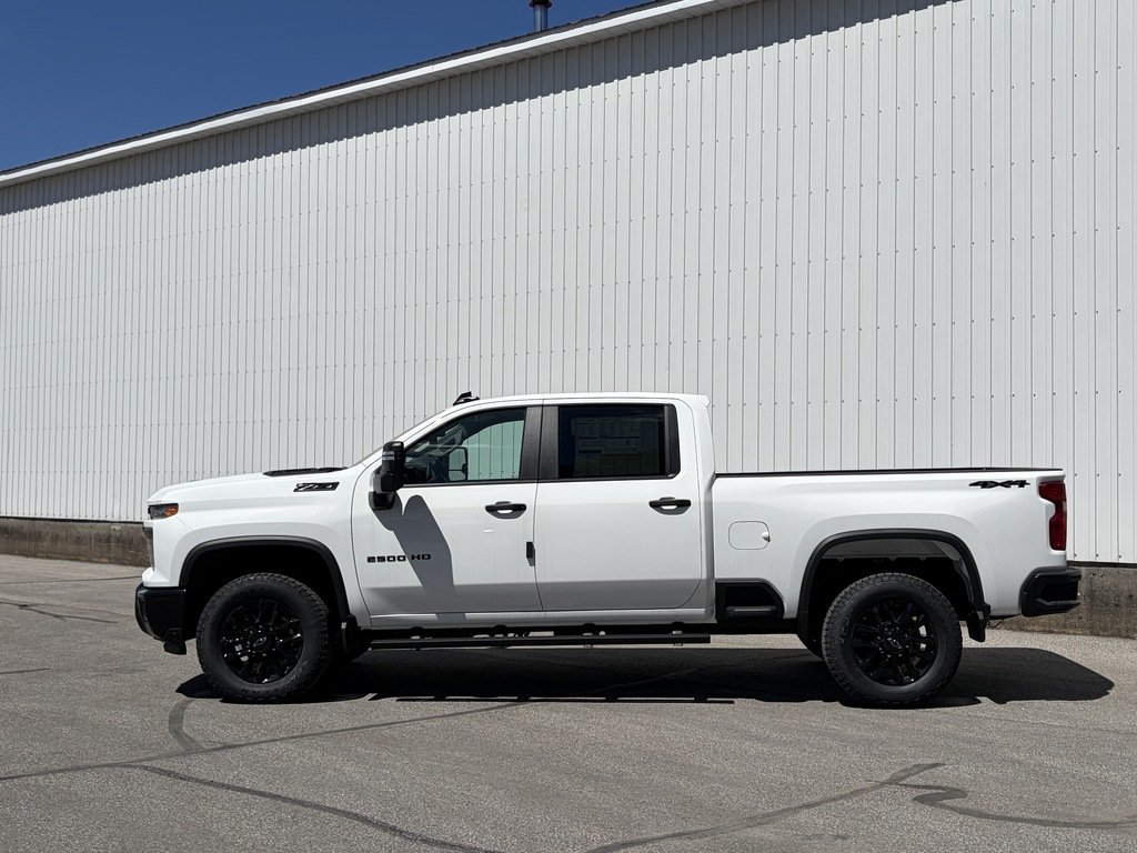 2026 Chevrolet Silverado 2500 HD in Joliette, Quebec - 3 - w1024h768px