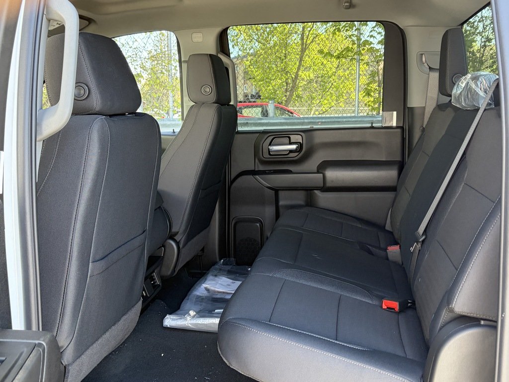 2026 Chevrolet Silverado 2500 HD in Joliette, Quebec - 9 - w1024h768px