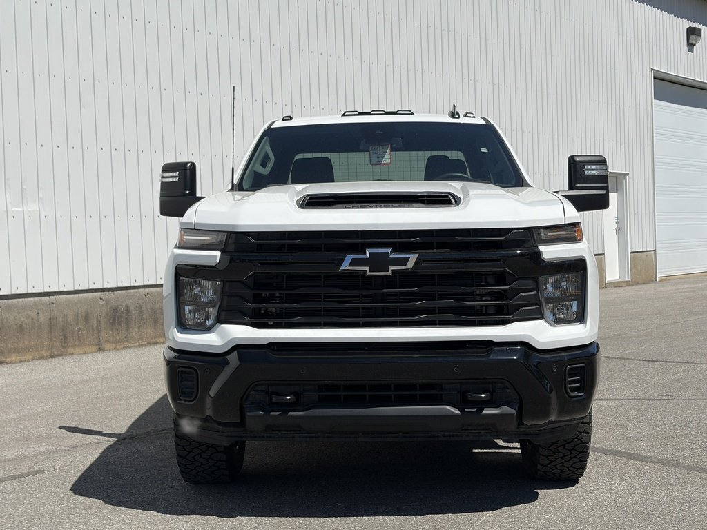 2026 Chevrolet Silverado 2500 HD in Joliette, Quebec - 2 - w1024h768px
