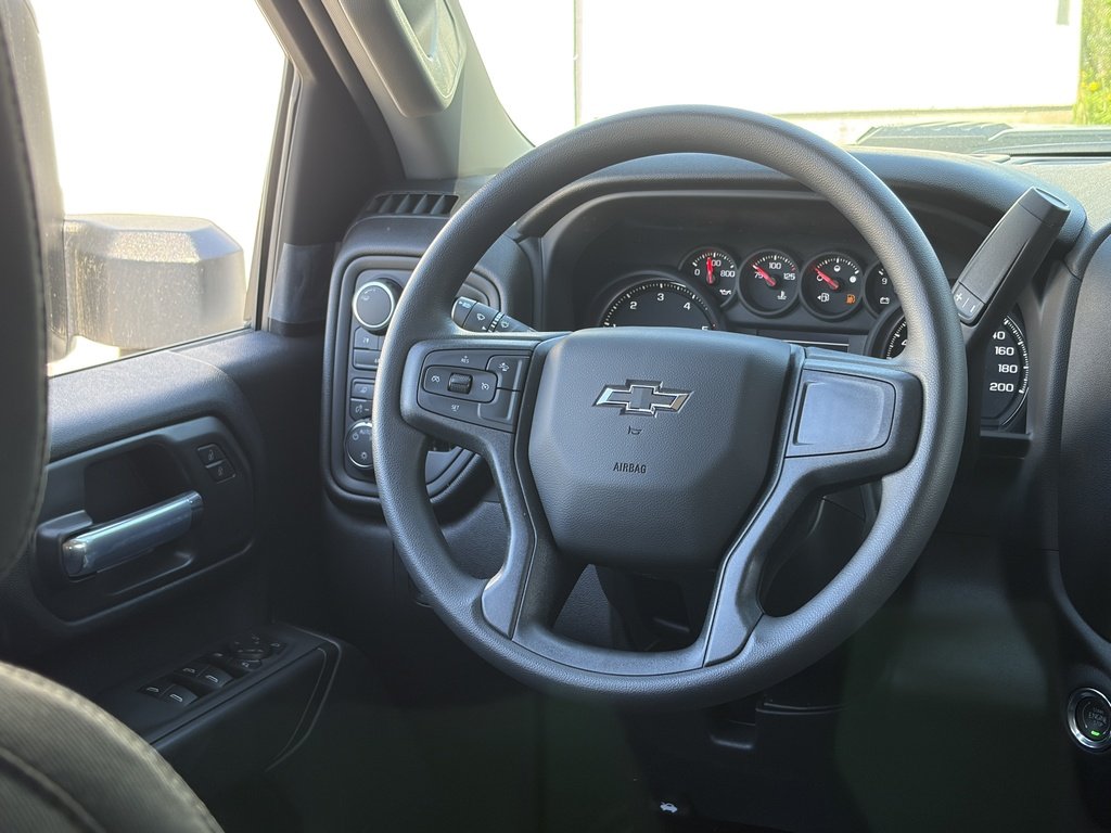 2026 Chevrolet Silverado 2500 HD in Joliette, Quebec - 13 - w1024h768px