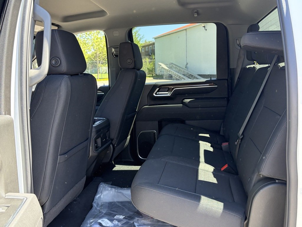 2026 Chevrolet Silverado 2500 HD in Joliette, Quebec - 9 - w1024h768px