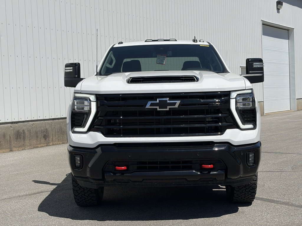 2026 Chevrolet Silverado 2500 HD in Joliette, Quebec - 2 - w1024h768px