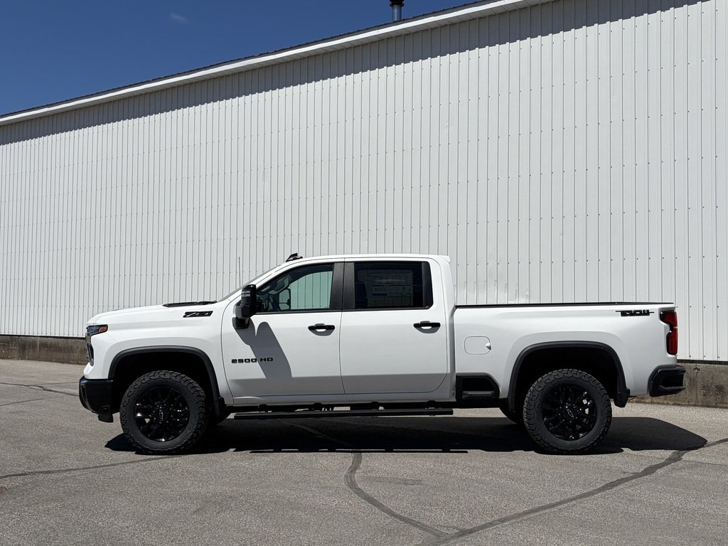 2026 Chevrolet Silverado 2500 HD in Joliette, Quebec - 3 - w1024h768px