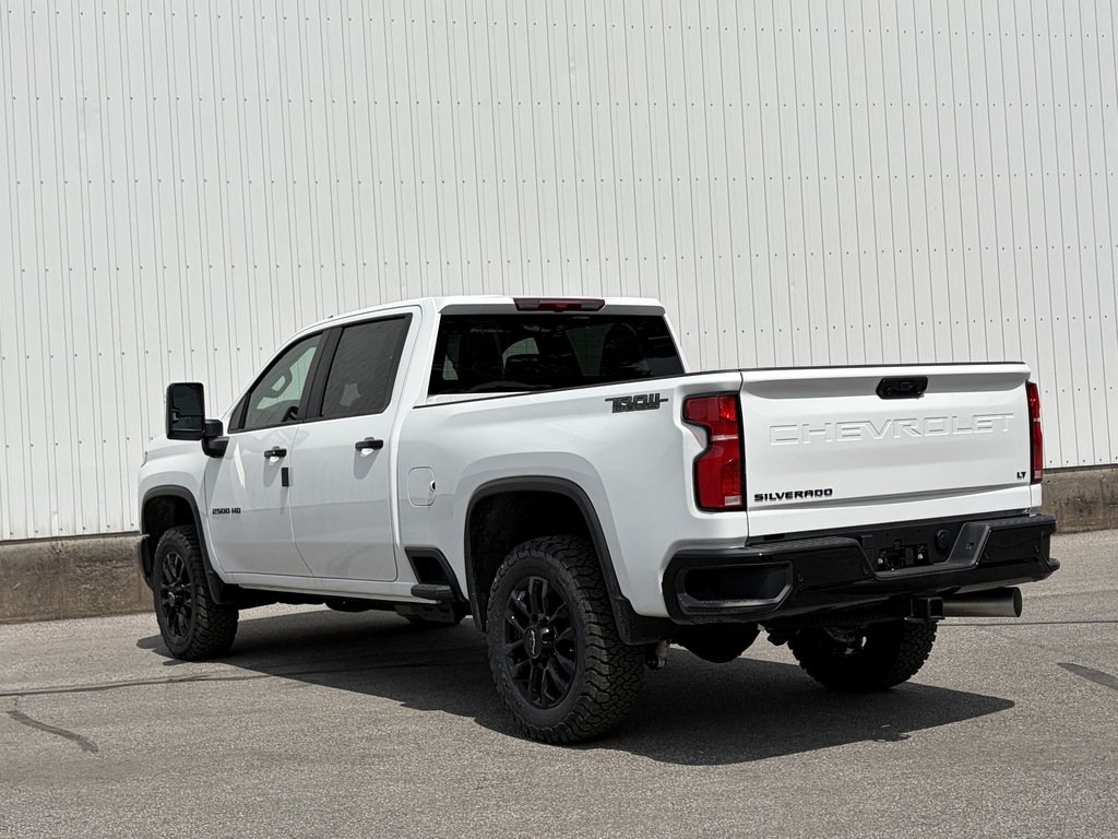 2026 Chevrolet Silverado 2500 HD in Joliette, Quebec - 4 - w1024h768px