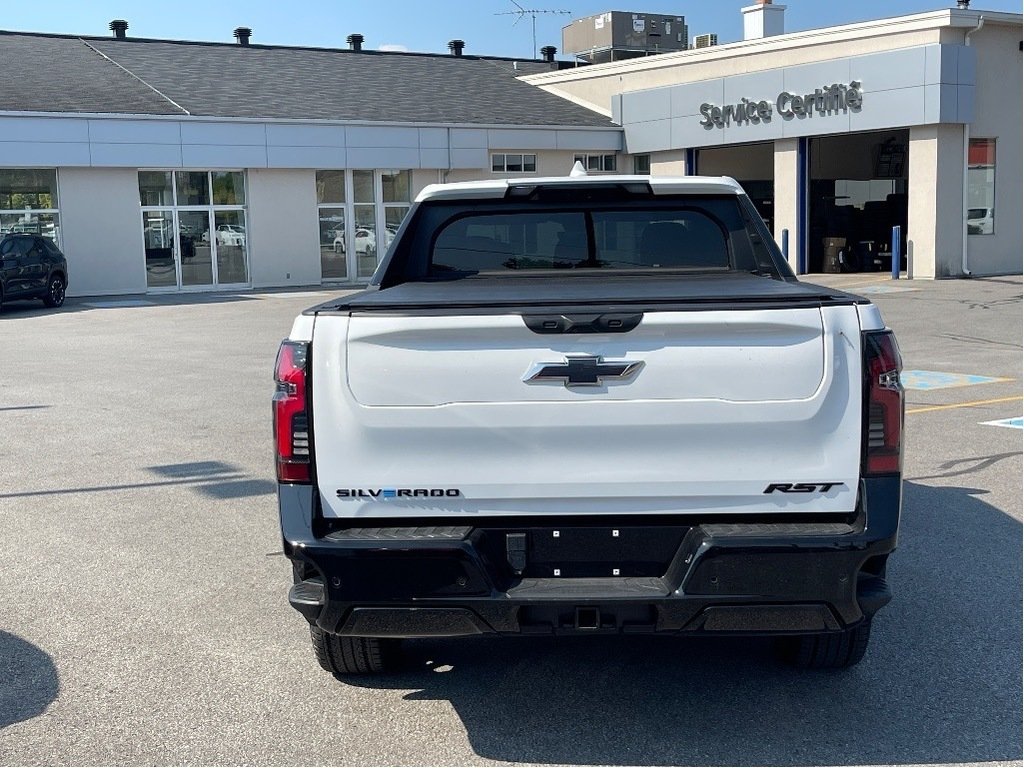 Chevrolet Silverado EV  2024 à Joliette, Québec - 5 - w1024h768px