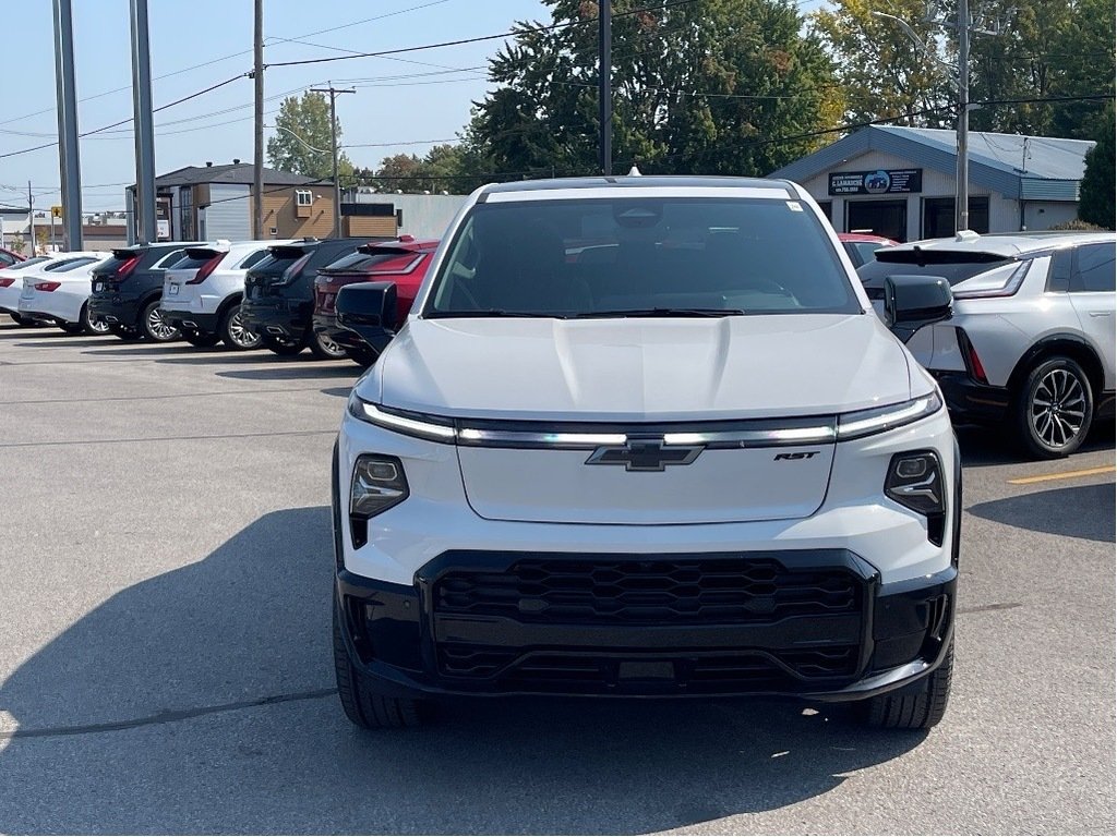 Chevrolet Silverado EV  2024 à Joliette, Québec - 2 - w1024h768px