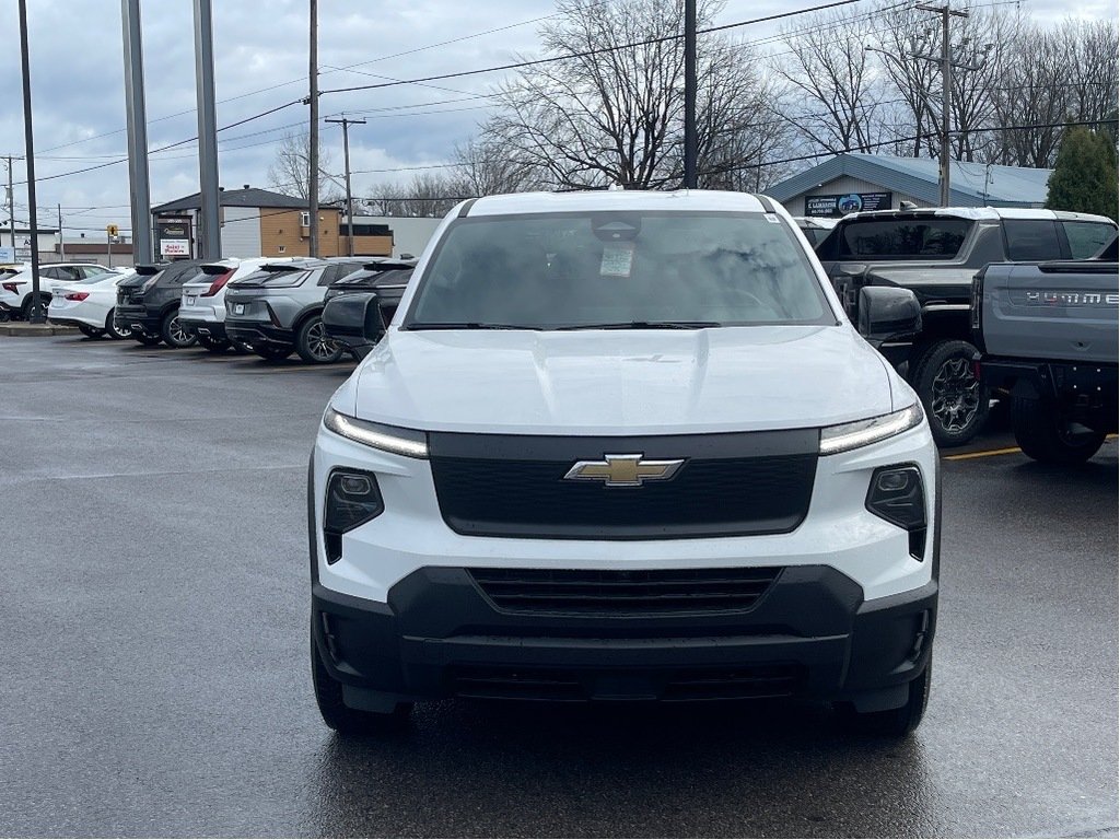 Chevrolet Silverado EV  2024 à Joliette, Québec - 2 - w1024h768px