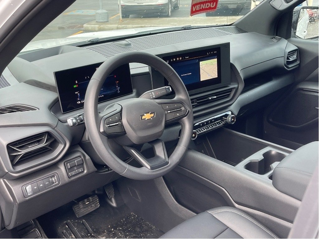 Chevrolet Silverado EV  2024 à Joliette, Québec - 8 - w1024h768px