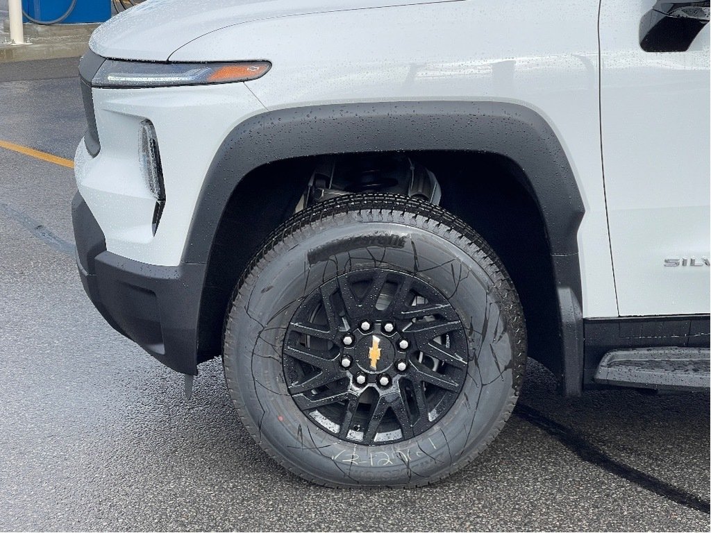 2025 Chevrolet Silverado EV in Joliette, Quebec - 7 - w1024h768px