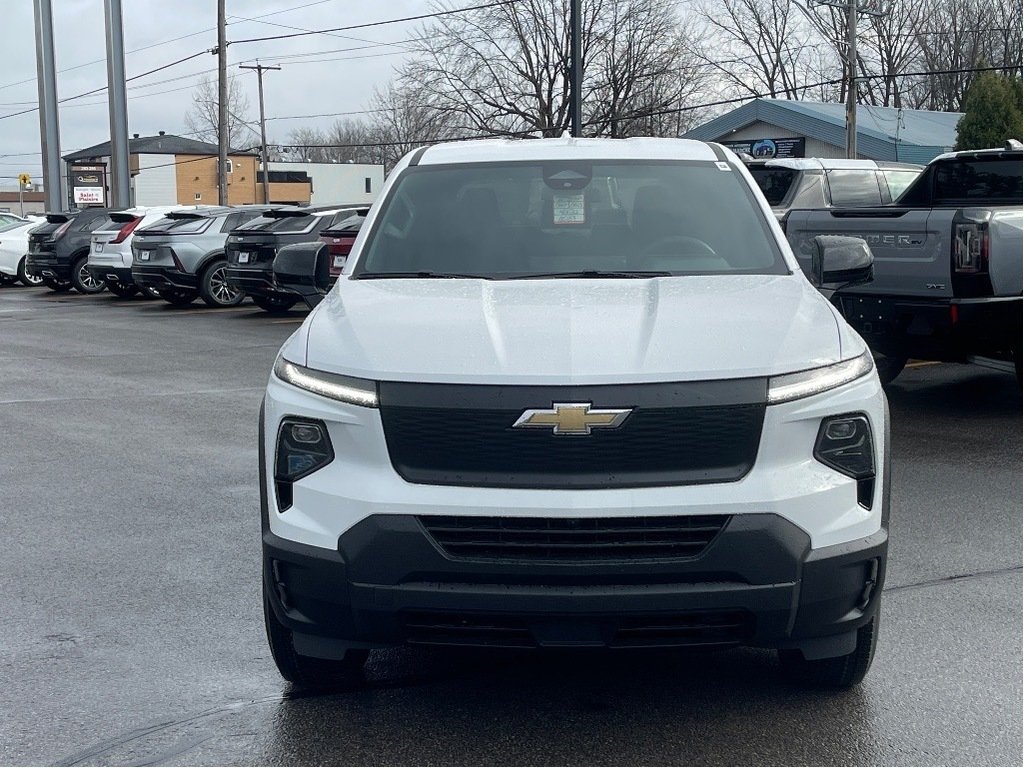 2025 Chevrolet Silverado EV in Joliette, Quebec - 2 - w1024h768px