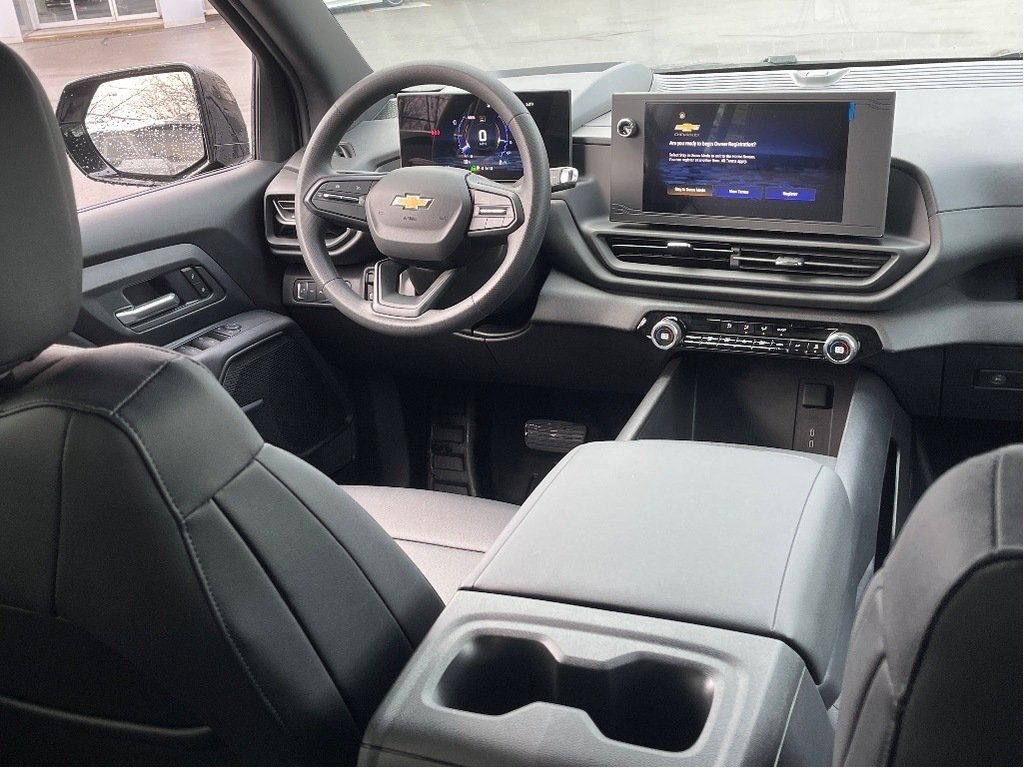 Chevrolet Silverado EV  2025 à Joliette, Québec - 11 - w1024h768px