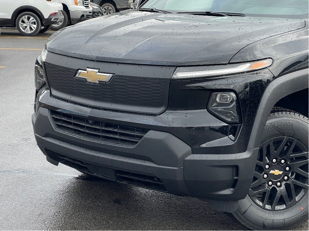 Chevrolet Silverado EV  2025 à Joliette, Québec - 6 - w1024h768px