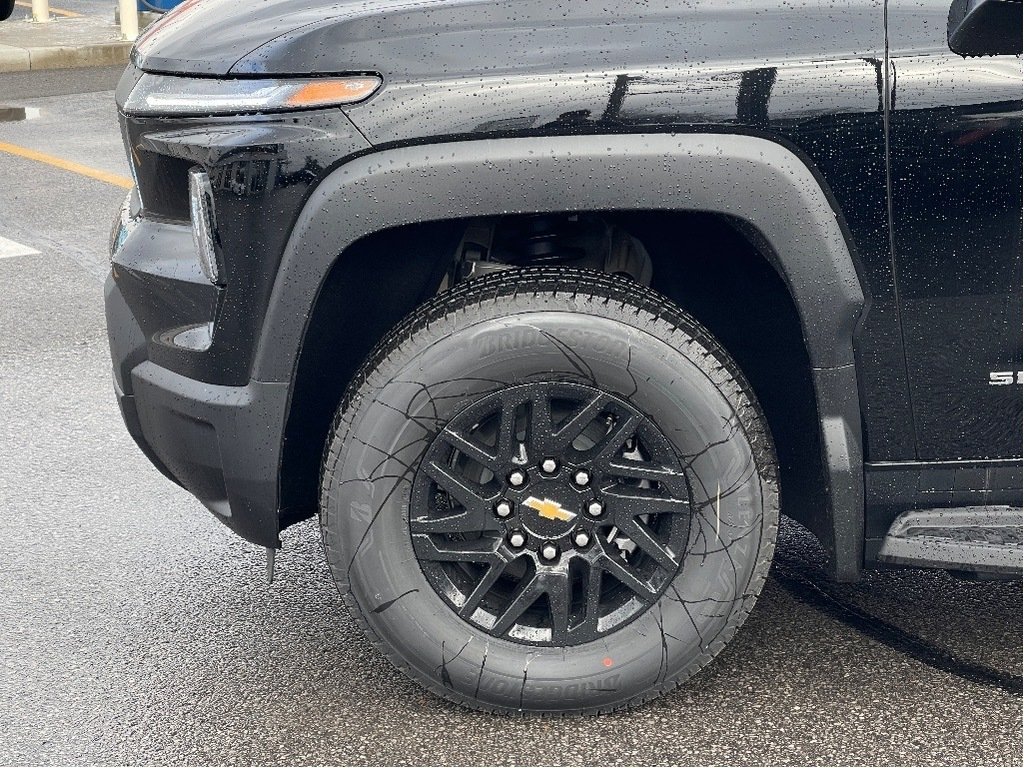 Chevrolet Silverado EV  2025 à Joliette, Québec - 7 - w1024h768px