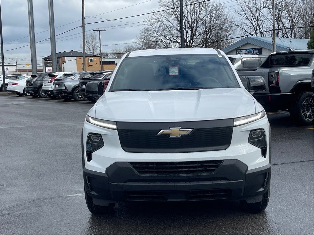 Chevrolet Silverado EV  2025 à Joliette, Québec - 2 - w1024h768px