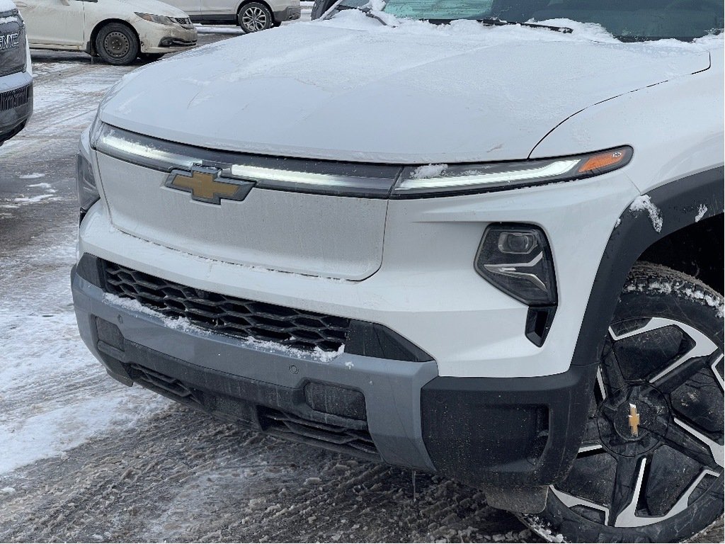 Chevrolet Silverado EV  2025 à Joliette, Québec - 6 - w1024h768px