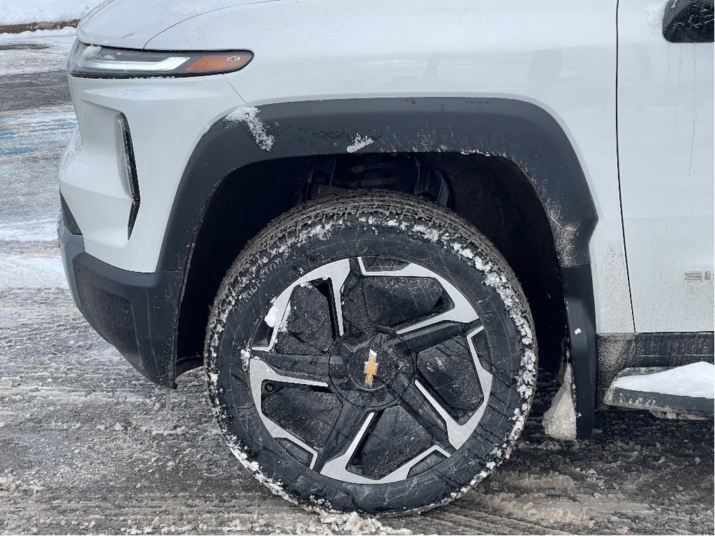 Chevrolet Silverado EV  2025 à Joliette, Québec - 7 - w1024h768px