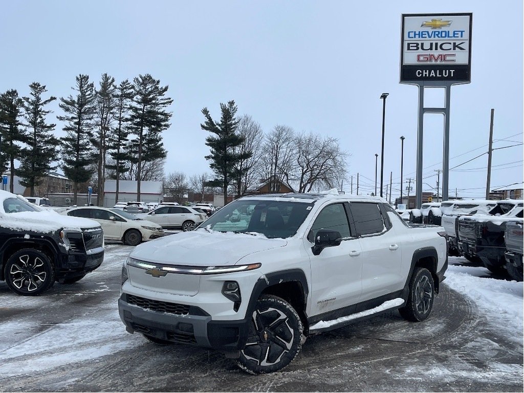 Chevrolet Silverado EV  2025 à Joliette, Québec - 1 - w1024h768px