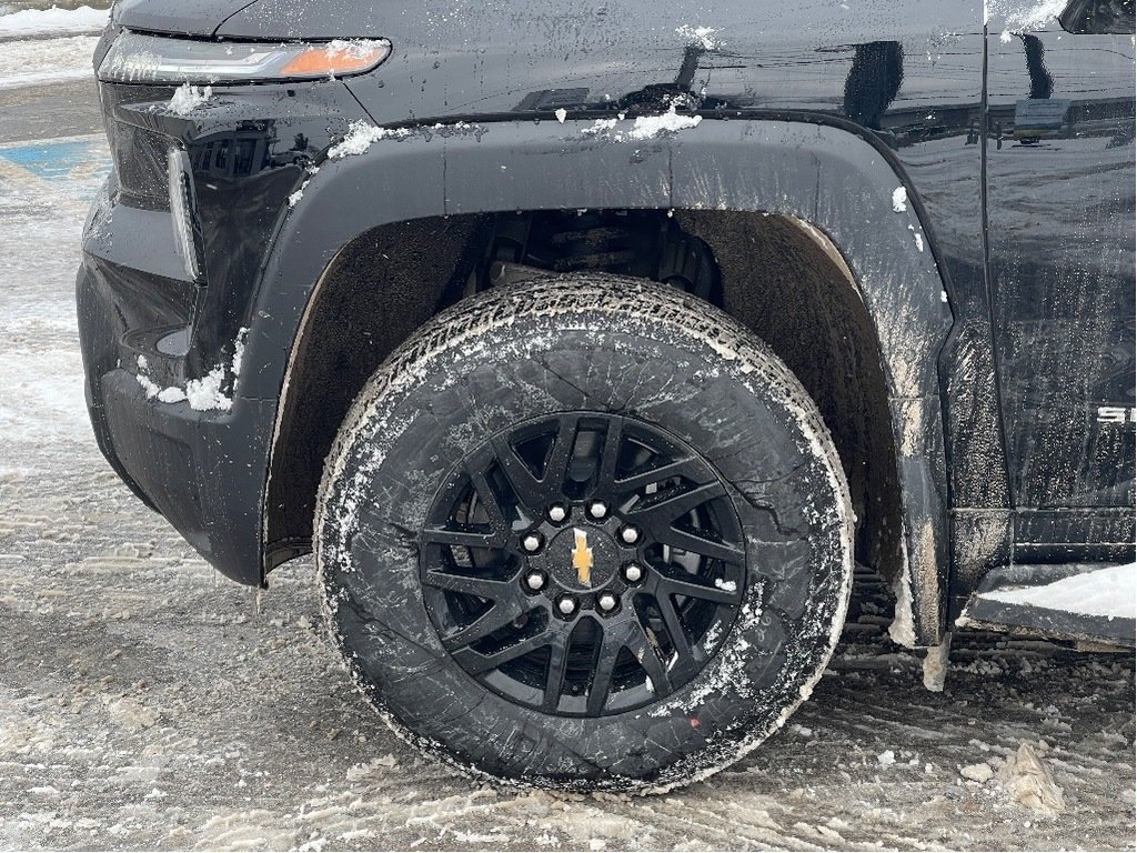 Chevrolet Silverado EV  2025 à Joliette, Québec - 7 - w1024h768px