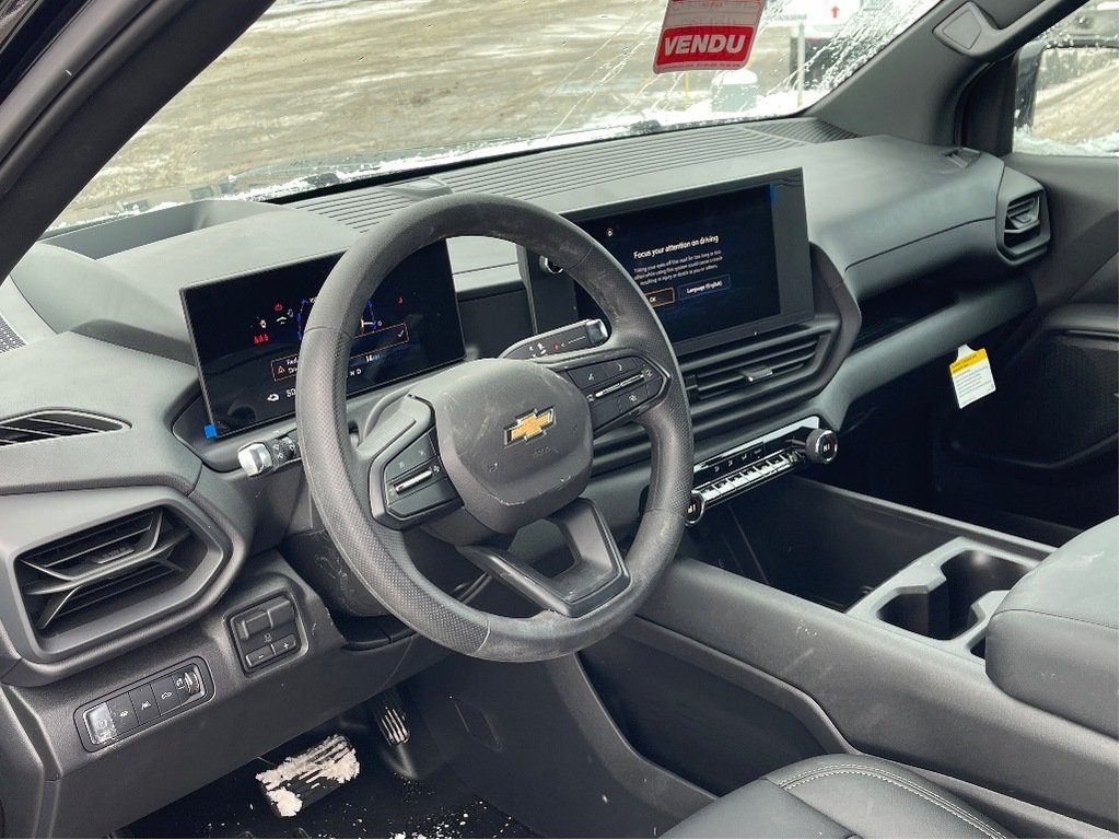 Chevrolet Silverado EV  2025 à Joliette, Québec - 8 - w1024h768px