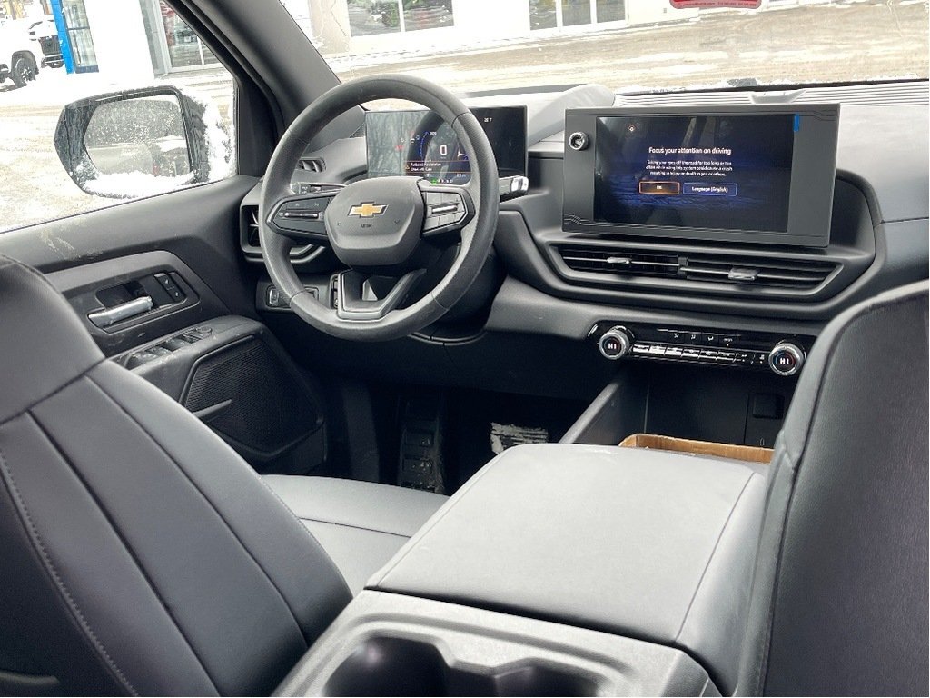 Chevrolet Silverado EV  2025 à Joliette, Québec - 11 - w1024h768px