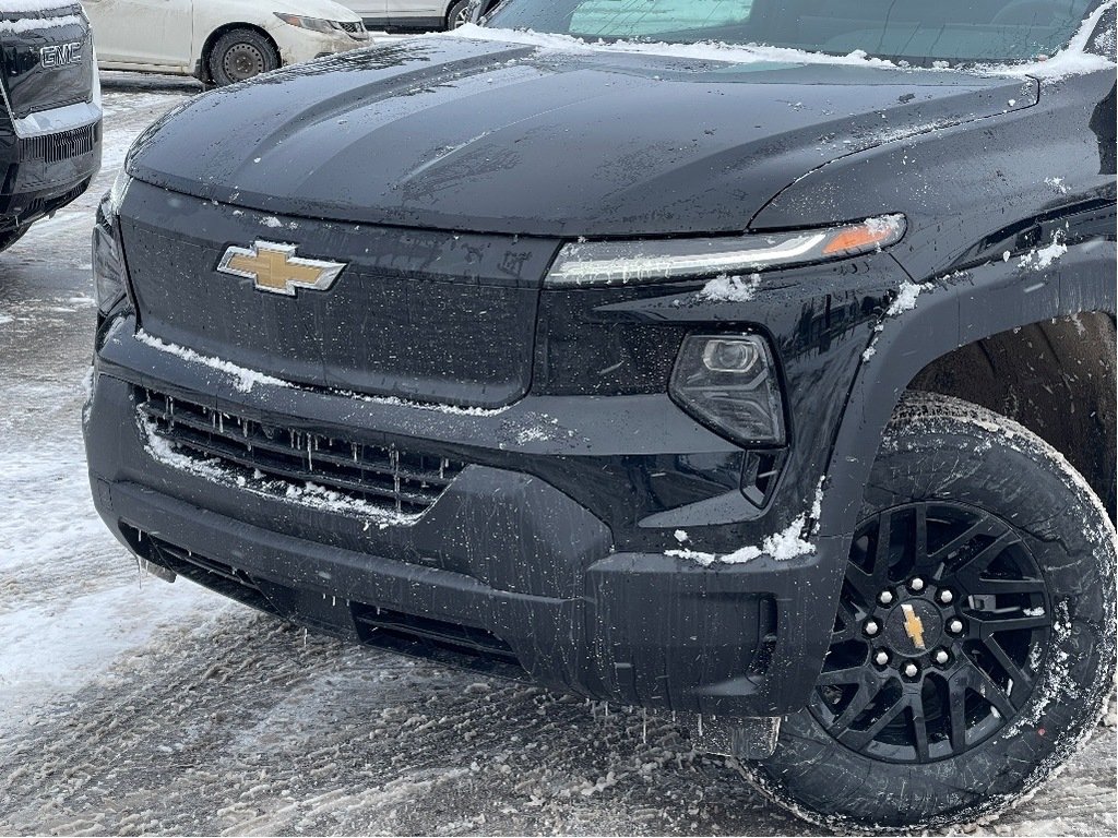 Chevrolet Silverado EV  2025 à Joliette, Québec - 6 - w1024h768px