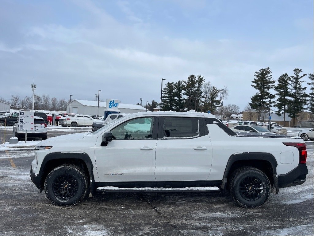 2025 Chevrolet Silverado EV in Joliette, Quebec - 3 - w1024h768px