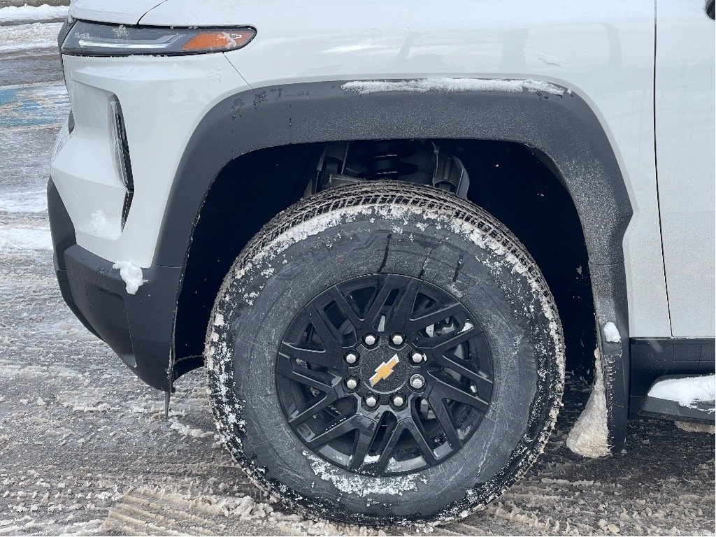 2025 Chevrolet Silverado EV in Joliette, Quebec - 7 - w1024h768px