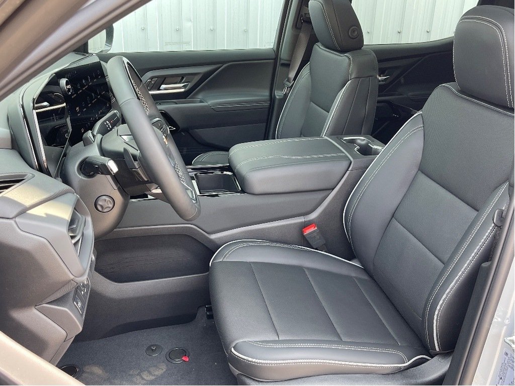 Chevrolet Silverado EV  2025 à Joliette, Québec - 10 - w1024h768px