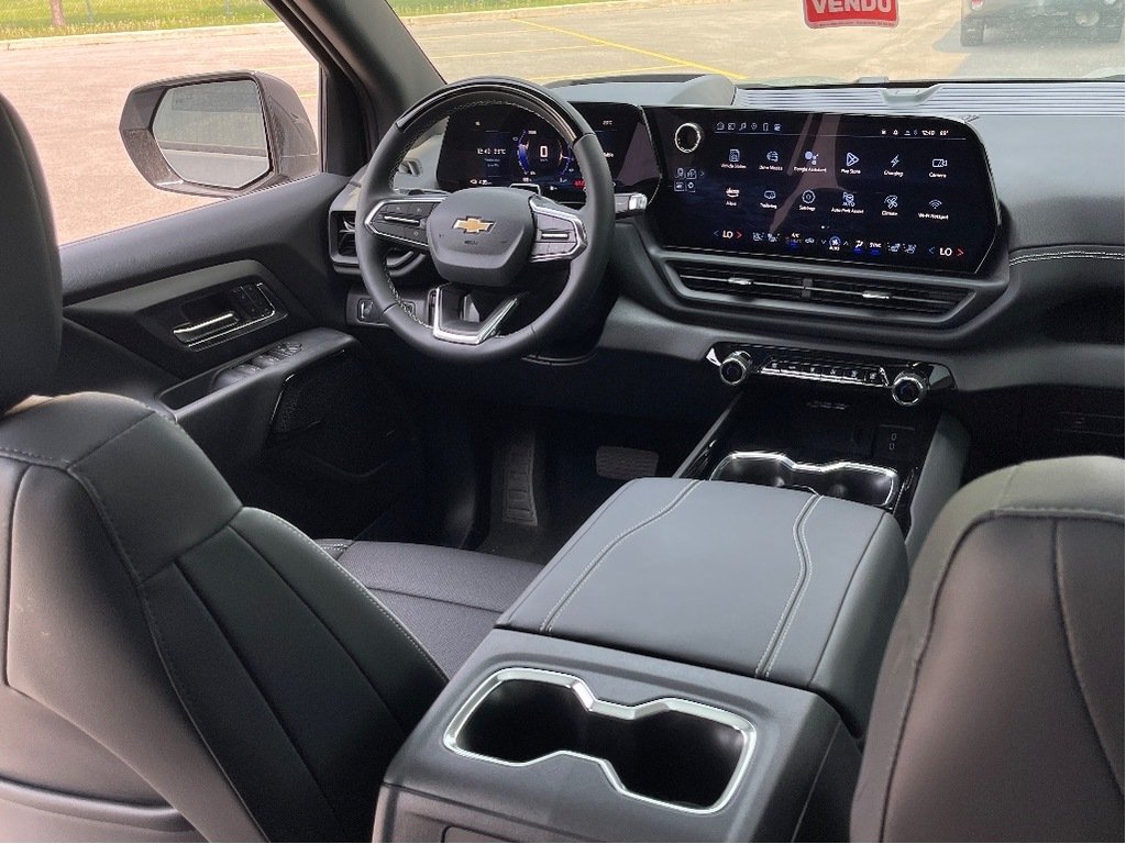 Chevrolet Silverado EV  2025 à Joliette, Québec - 12 - w1024h768px