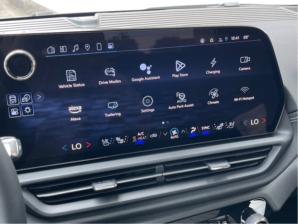 2025 Chevrolet Silverado EV in Joliette, Quebec - 16 - w1024h768px