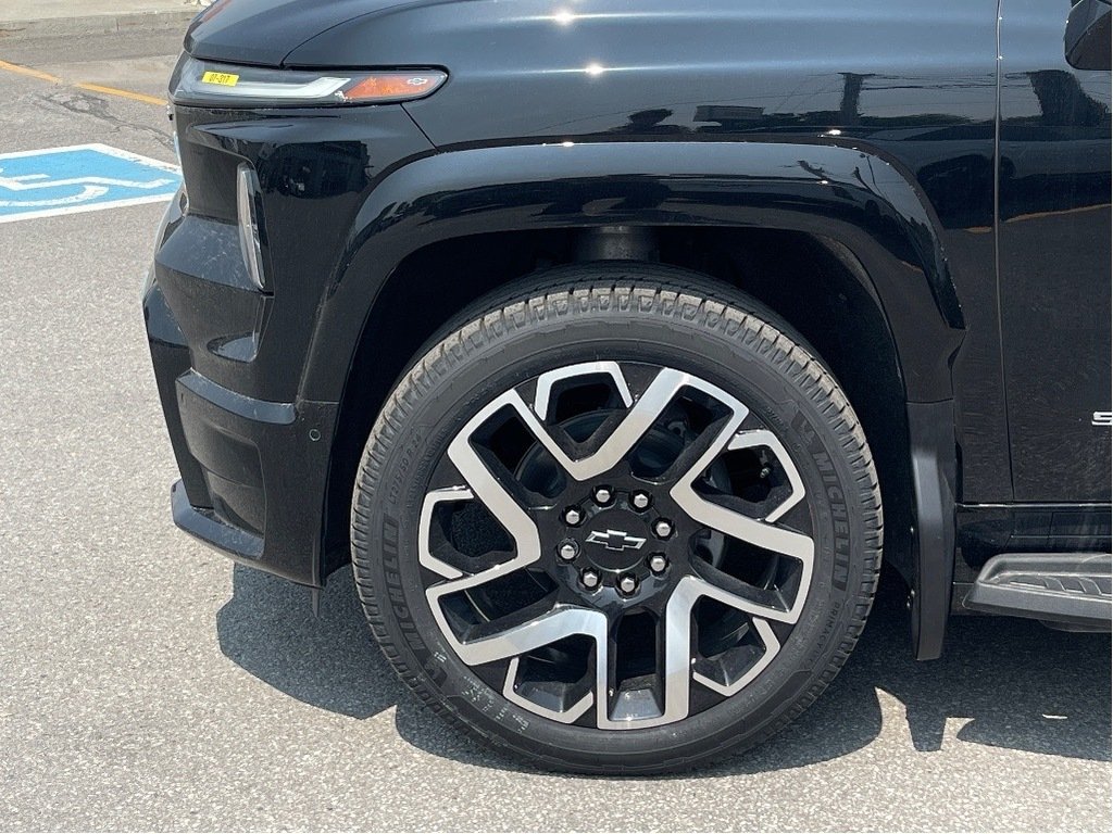 Chevrolet Silverado EV  2025 à Joliette, Québec - 7 - w1024h768px