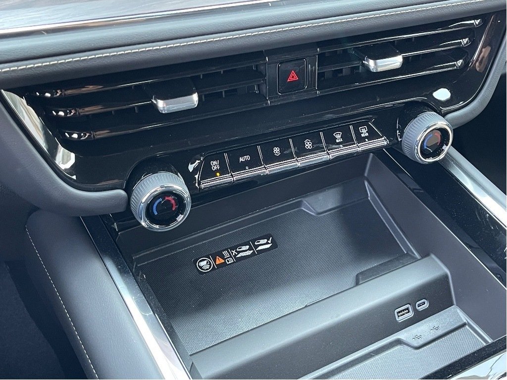 Chevrolet Suburban  2025 à Joliette, Québec - 19 - w1024h768px