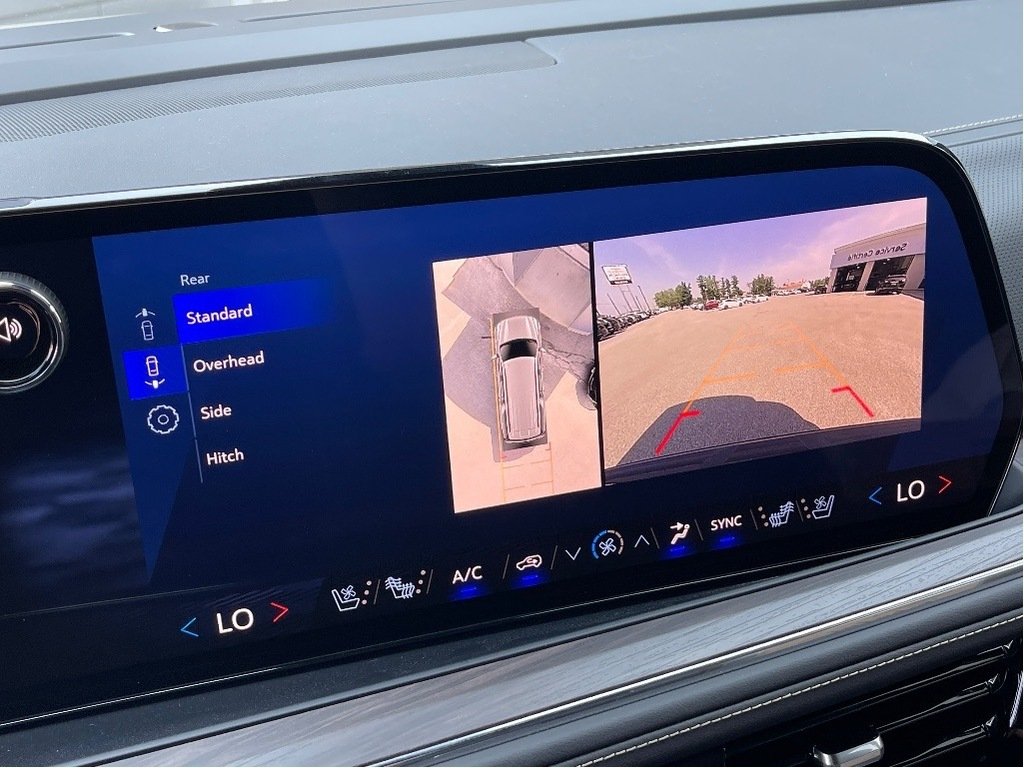 Chevrolet Suburban  2025 à Joliette, Québec - 18 - w1024h768px