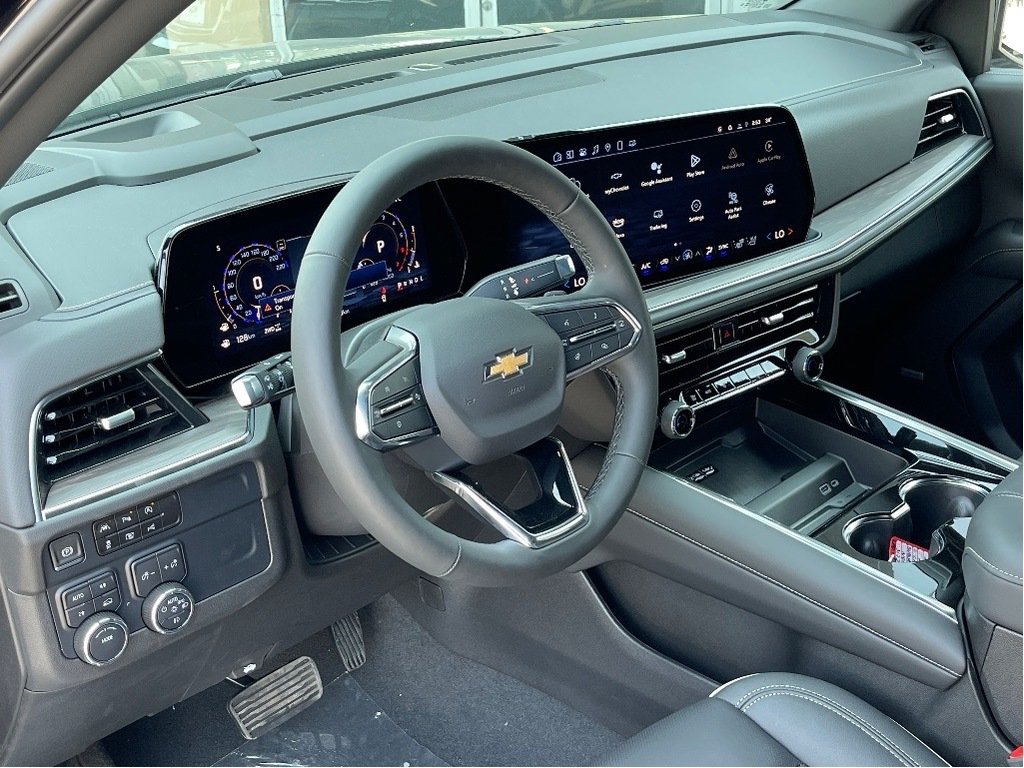 2025 Chevrolet Suburban in Joliette, Quebec - 8 - w1024h768px