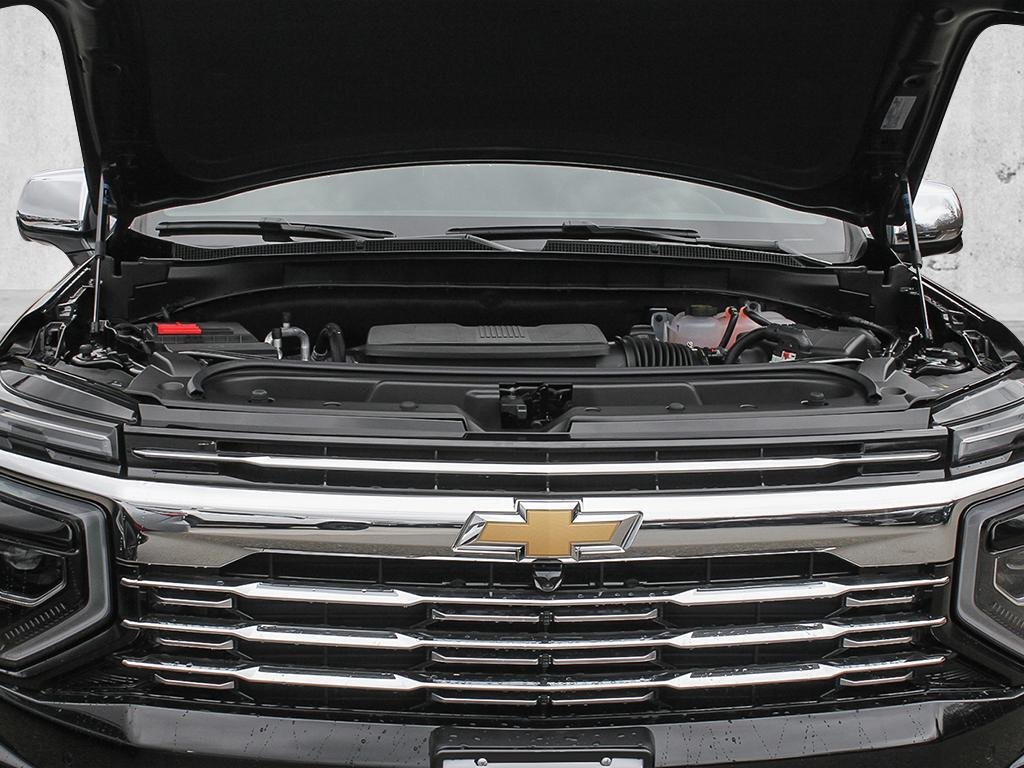2025 Chevrolet Suburban in Joliette, Quebec - 6 - w1024h768px