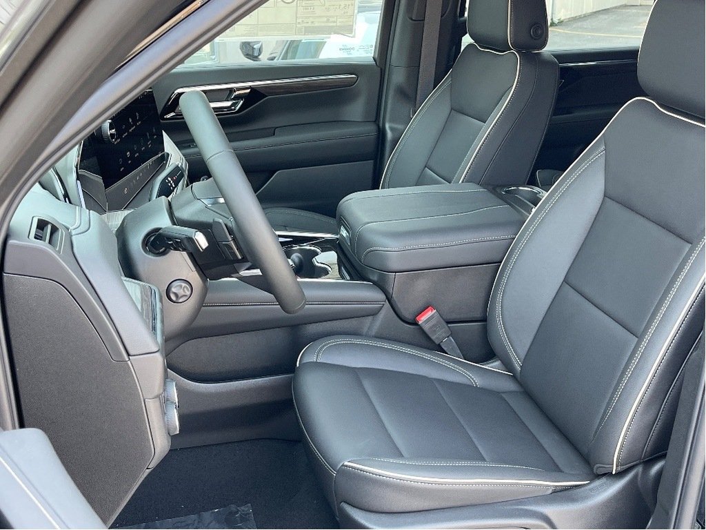 Chevrolet Suburban  2025 à Joliette, Québec - 9 - w1024h768px