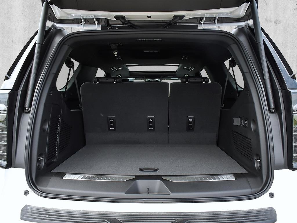 Chevrolet Suburban  2025 à Joliette, Québec - 7 - w1024h768px