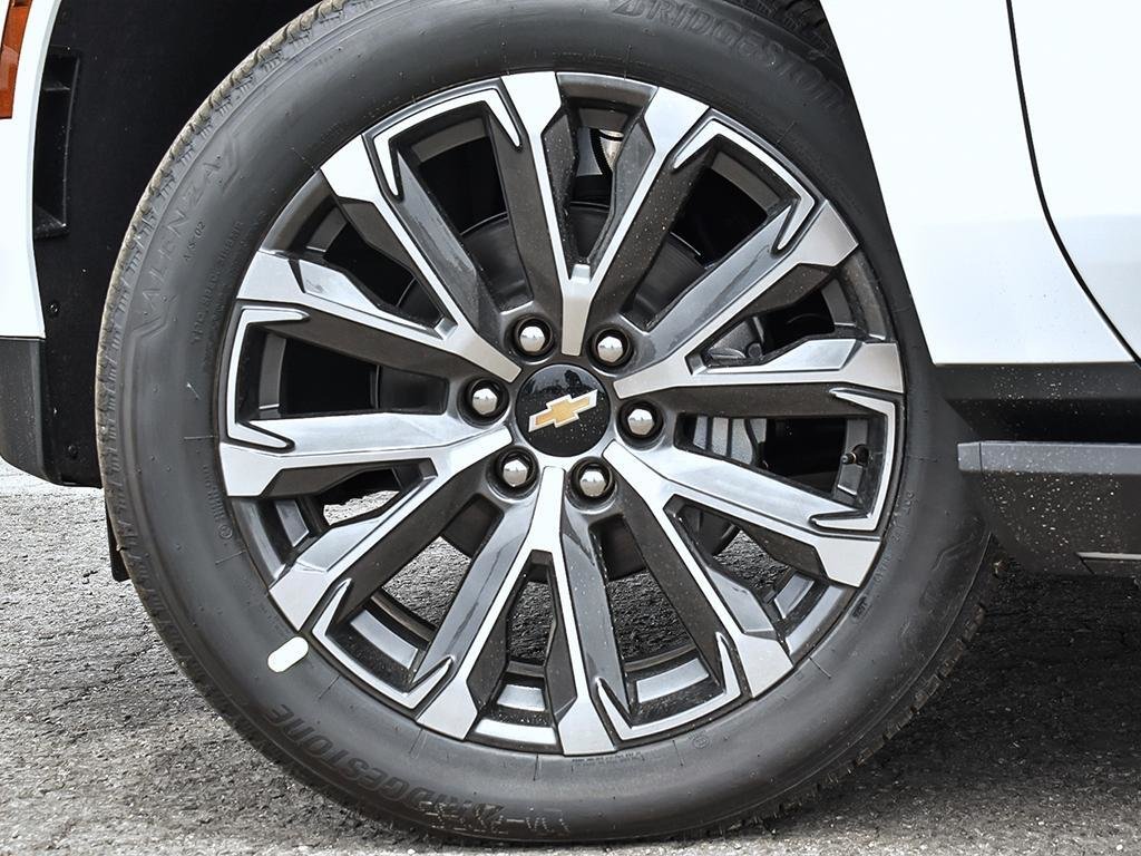 Chevrolet Suburban  2025 à Joliette, Québec - 8 - w1024h768px