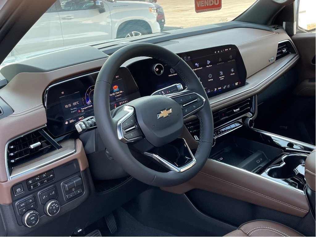2025 Chevrolet Suburban in Joliette, Quebec - 9 - w1024h768px