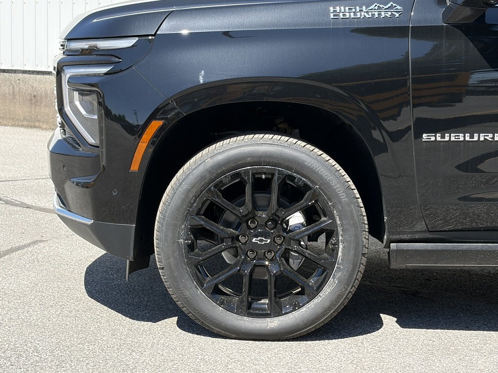 2026 Chevrolet Suburban in Joliette, Quebec - 6 - w1024h768px