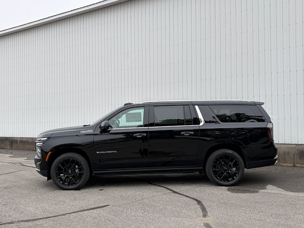 2026 Chevrolet Suburban in Joliette, Quebec - 3 - w1024h768px