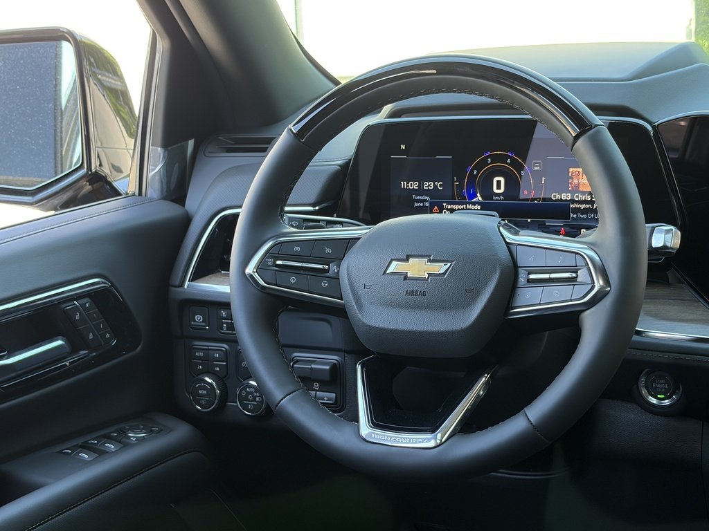 2026 Chevrolet Suburban in Joliette, Quebec - 14 - w1024h768px