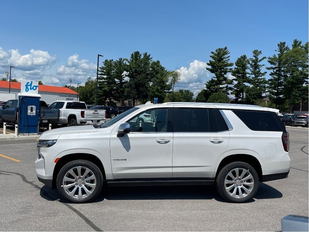 2024 Chevrolet Tahoe in Joliette, Quebec - 3 - w1024h768px