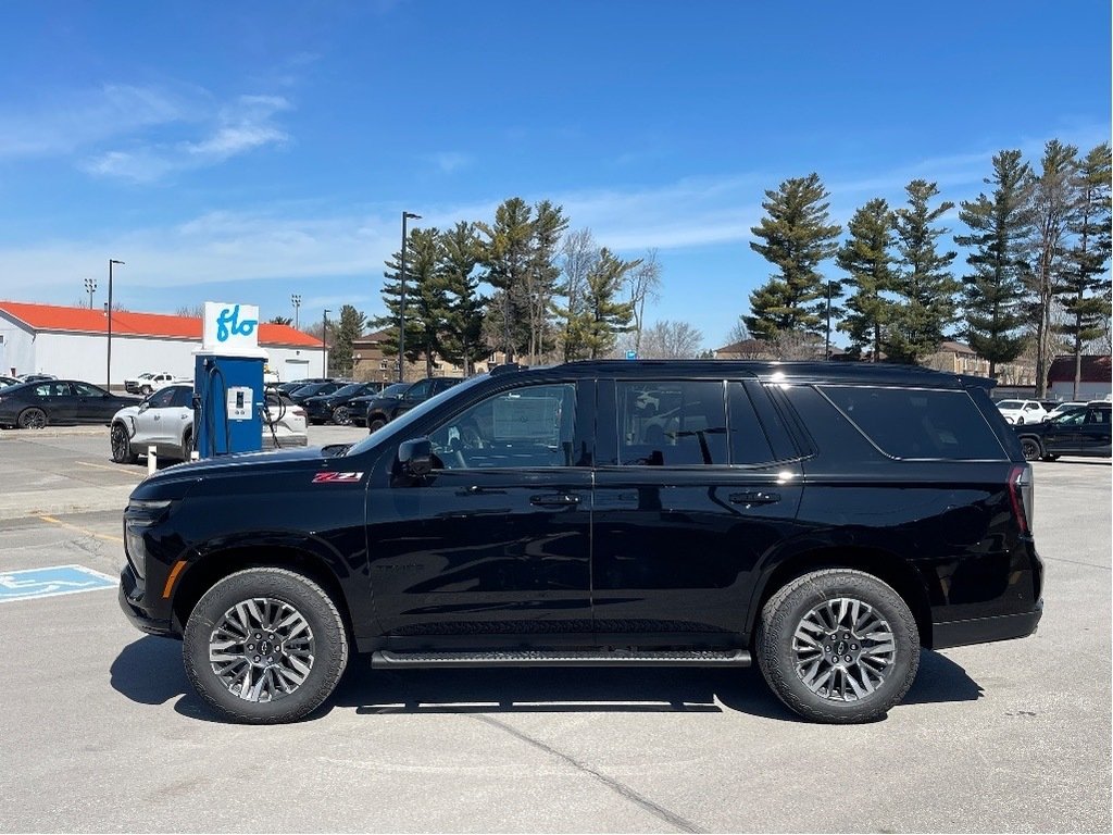 2025 Chevrolet Tahoe in Joliette, Quebec - 3 - w1024h768px