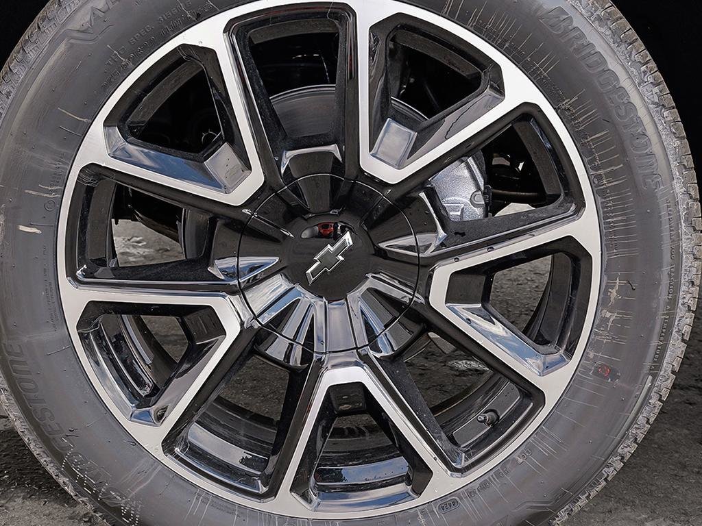 2025 Chevrolet Tahoe in Joliette, Quebec - 6 - w1024h768px
