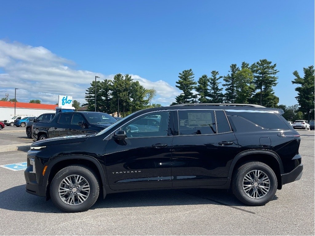 2026 Chevrolet Traverse in Joliette, Quebec - 3 - w1024h768px